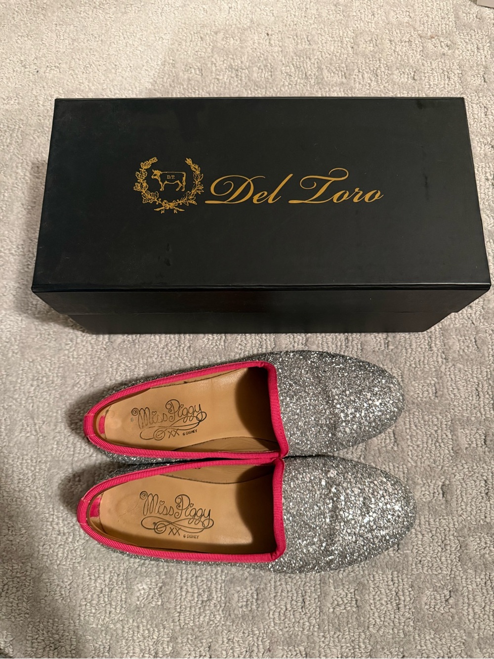 Del Toro x Miss Piggy Silver Glitter Slip-On Loafers with Pink Trim